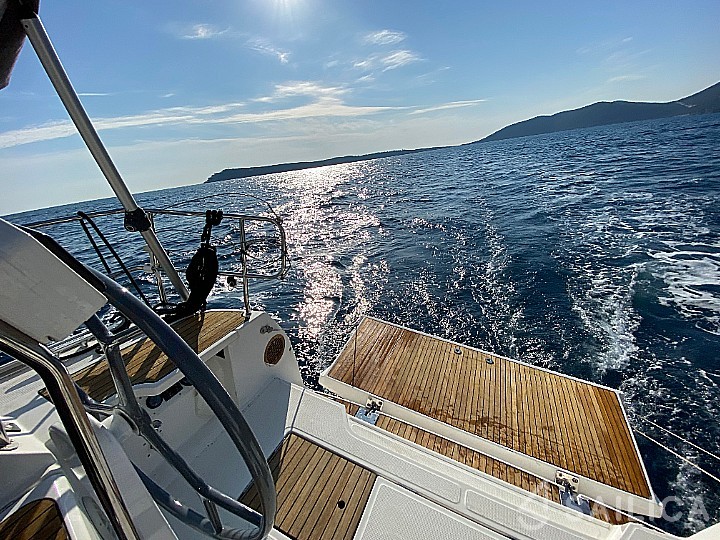 Bavaria 46 Cruiser - Yacht Charter Sailica