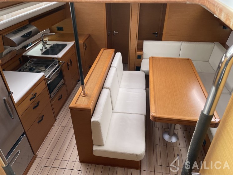 Jeanneau 54 - Yacht Charter Sailica