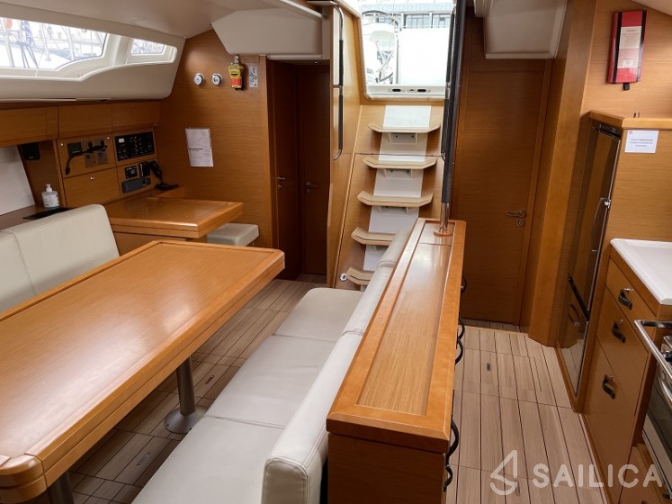 Jeanneau 54 - Yacht Charter Sailica