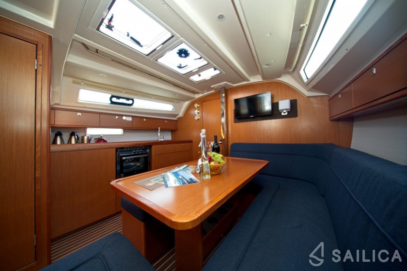 Bavaria 41 Cruiser - Yacht Charter Sailica