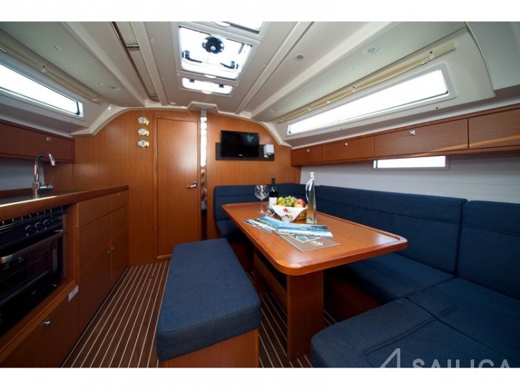 Bavaria 41 Cruiser - Yacht Charter Sailica