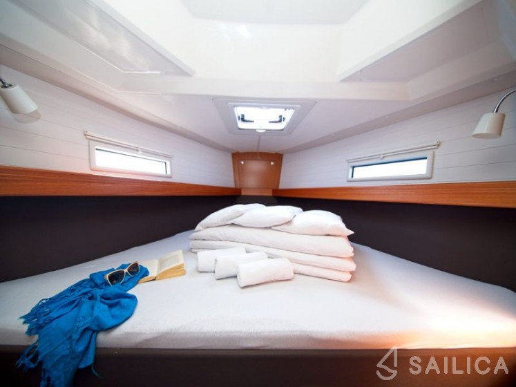 Bavaria 41 Cruiser - Yacht Charter Sailica