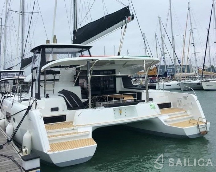 Lagoon 42 - Yacht Charter Sailica