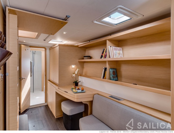 Lagoon 42 - Yacht Charter Sailica