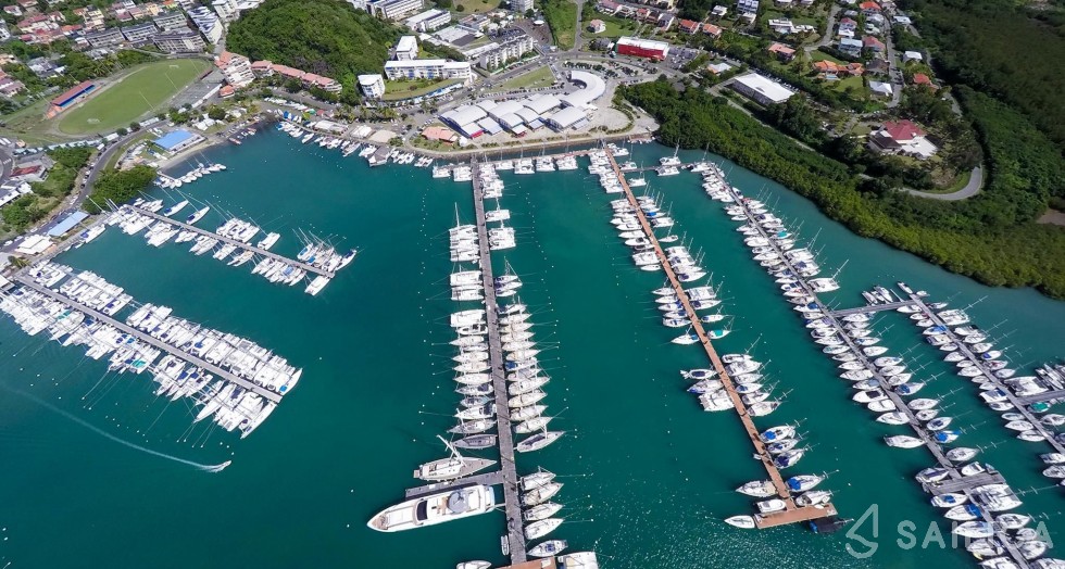 Lagoon 42 - Yacht Charter Sailica