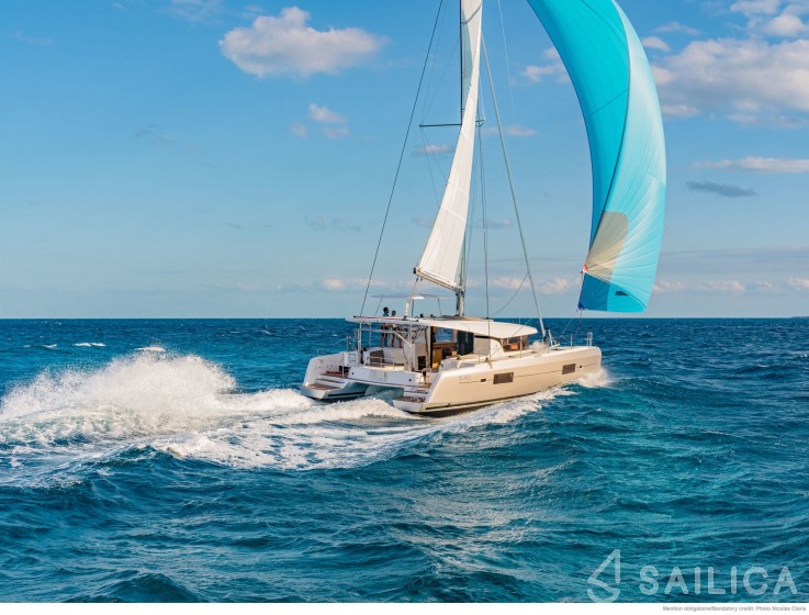Lagoon 42 - Yacht Charter Sailica