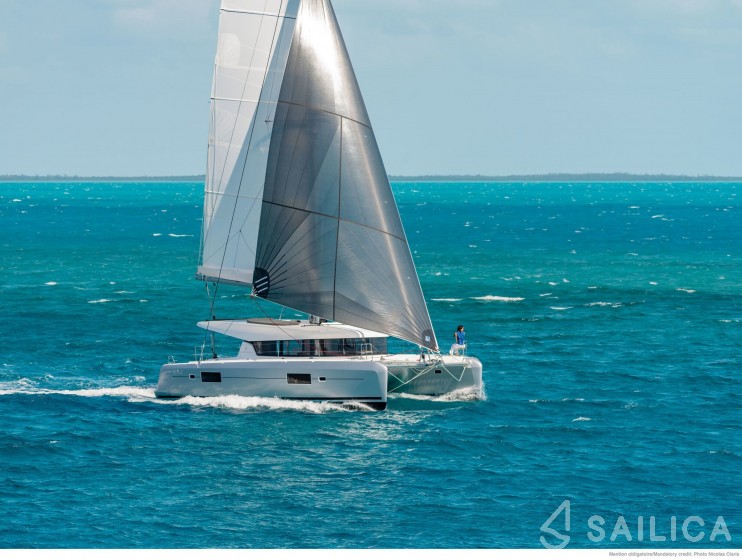 Lagoon 42 - Yacht Charter Sailica