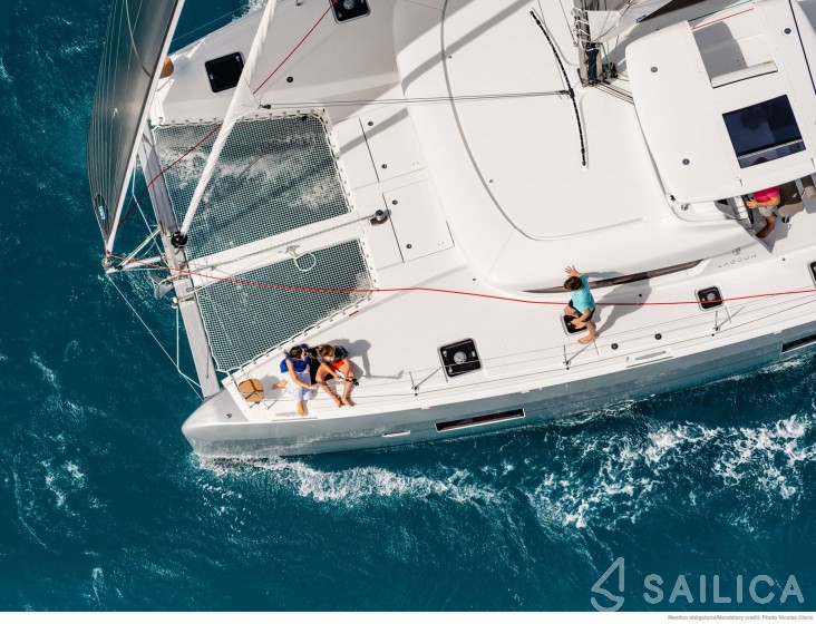 Lagoon 42 - Yacht Charter Sailica