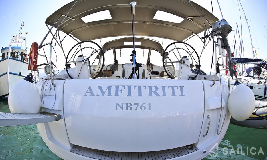 Sun Odyssey 509 - Yacht Charter Sailica