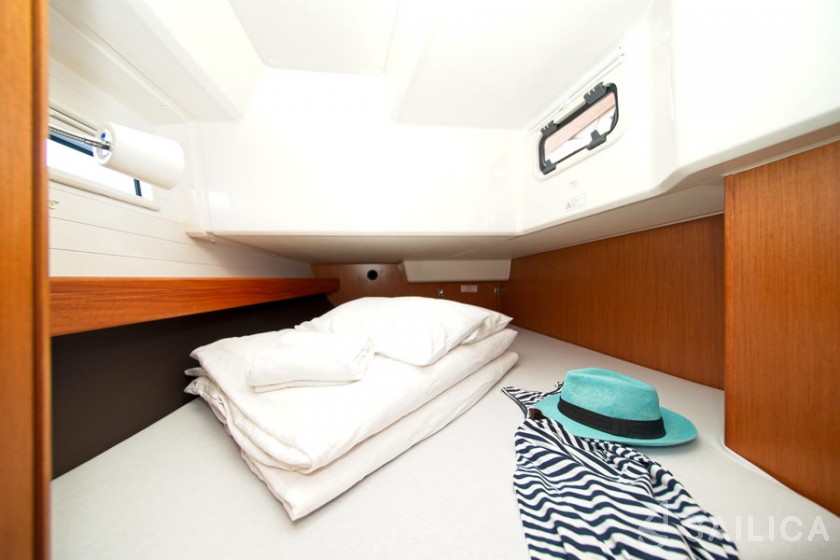 Bavaria 41 Cruiser - Yacht Charter Sailica