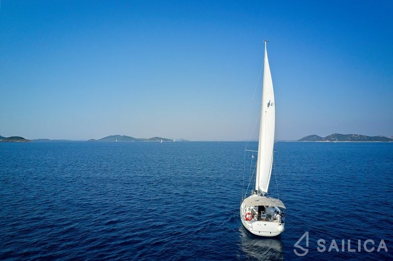 Bavaria 41 Cruiser - Yacht Charter Sailica
