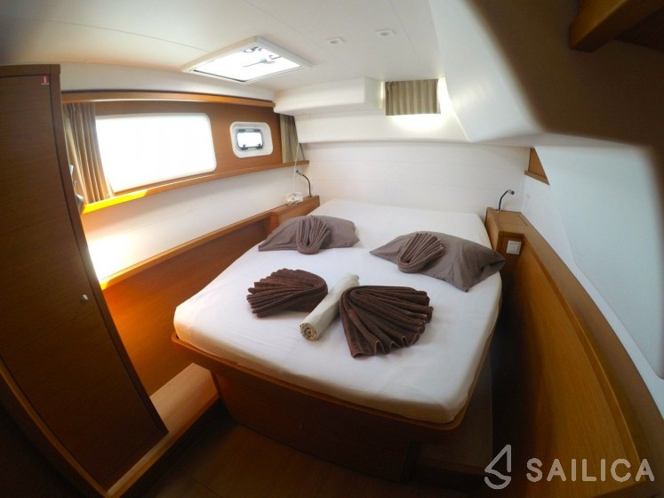 Lagoon 450 - Yacht Charter Sailica
