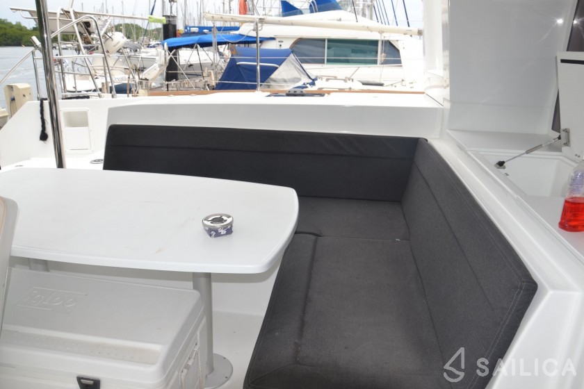 Lagoon 450 - Yacht Charter Sailica