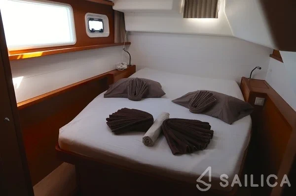 Lagoon 450 - Yacht Charter Sailica