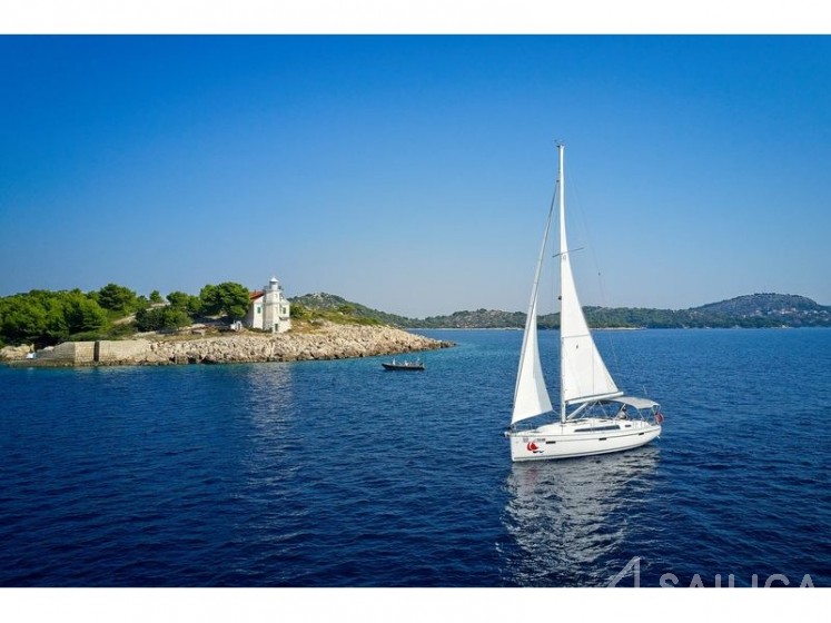Bavaria 41 Cruiser - Yacht Charter Sailica