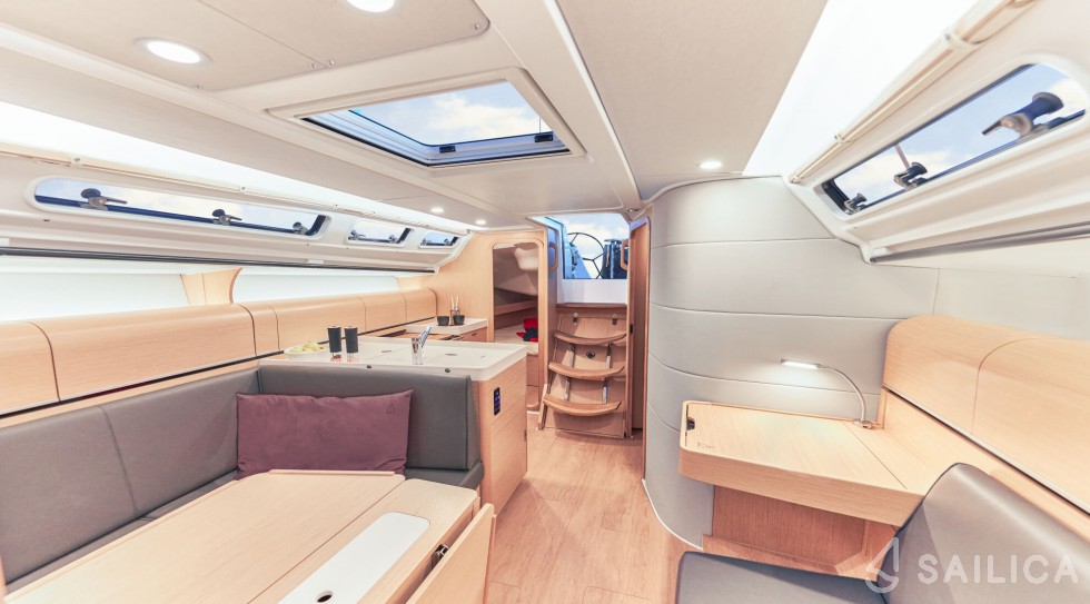 Dehler 38 SQ - Yacht Charter Sailica