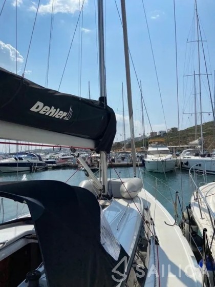 Dehler 38 SQ - Yacht Charter Sailica