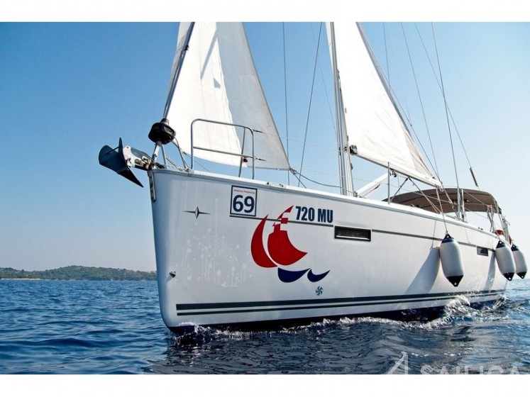 Bavaria 41 Cruiser - Yacht Charter Sailica