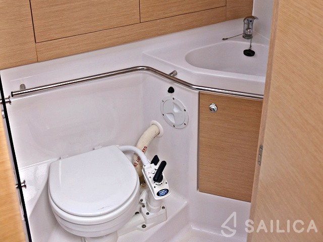 Elan 444 Impression - Yacht Charter Sailica