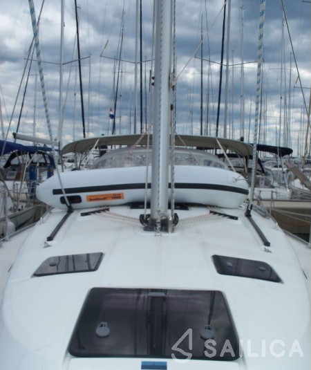 Bavaria 40 Cruiser - Yacht Charter Sailica