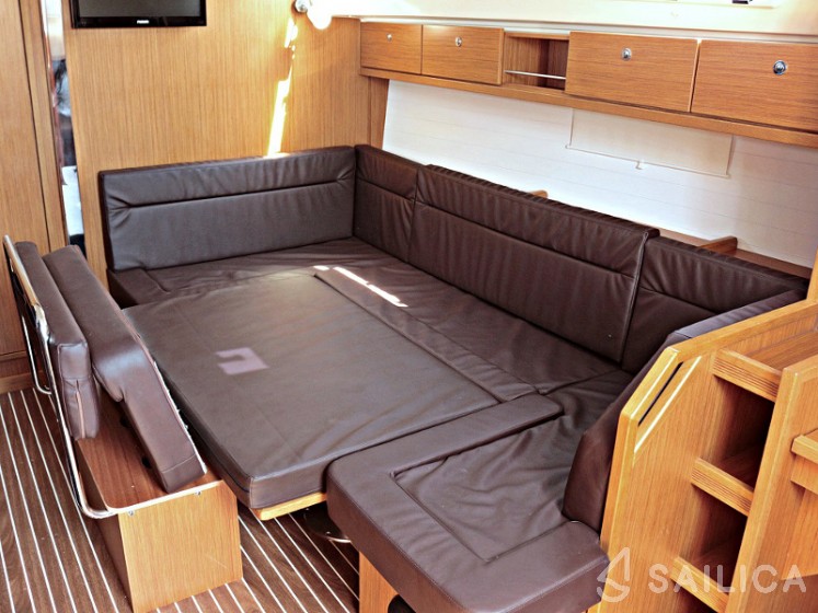 Bavaria 40 Cruiser - Yacht Charter Sailica