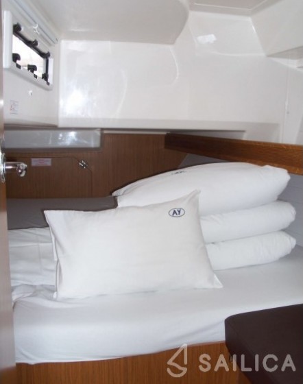Bavaria 40 Cruiser - Yacht Charter Sailica