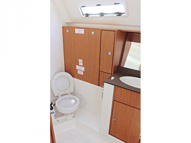 Bavaria 40 Cruiser - Yacht Charter Sailica