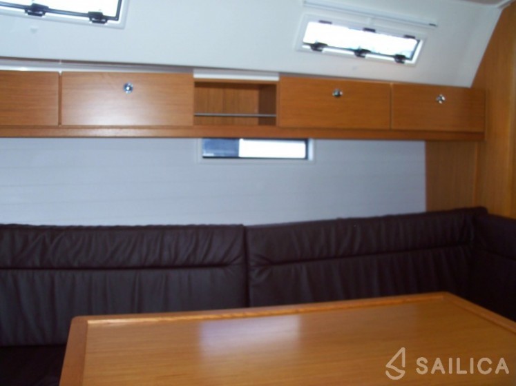 Bavaria 40 Cruiser - Yacht Charter Sailica