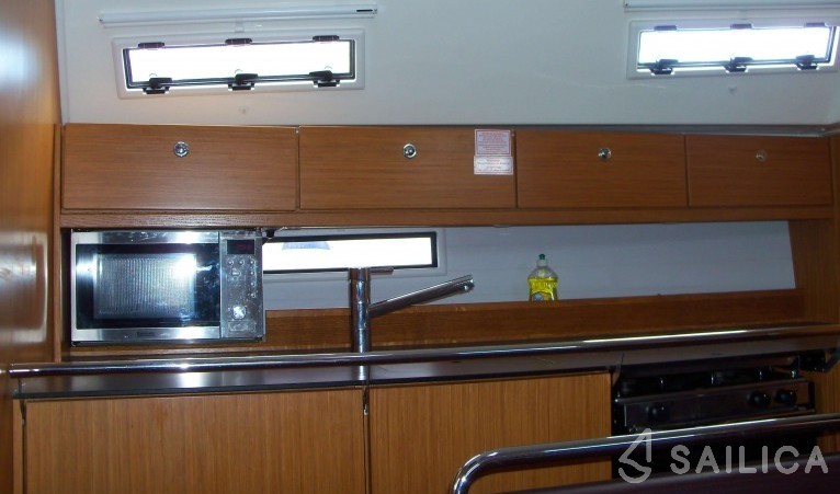 Bavaria 40 Cruiser - Yacht Charter Sailica