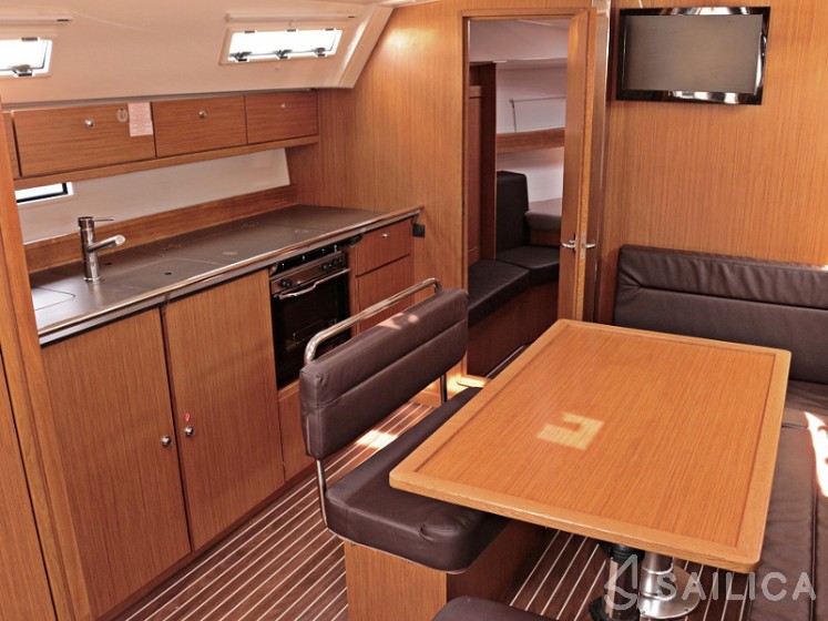 Bavaria 40 Cruiser - Yacht Charter Sailica