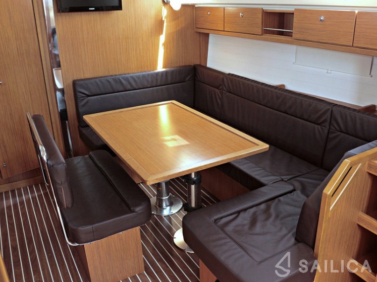 Bavaria 40 Cruiser - Yacht Charter Sailica