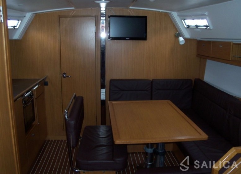 Bavaria 40 Cruiser - Yacht Charter Sailica