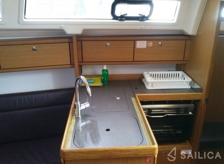 Bavaria 33 Cruiser - Yacht Charter Sailica