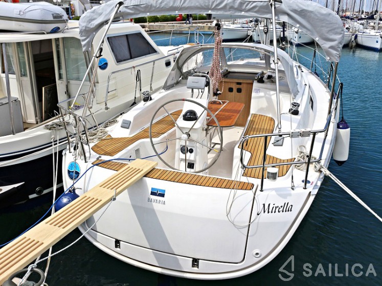 Bavaria 33 Cruiser - Yacht Charter Sailica