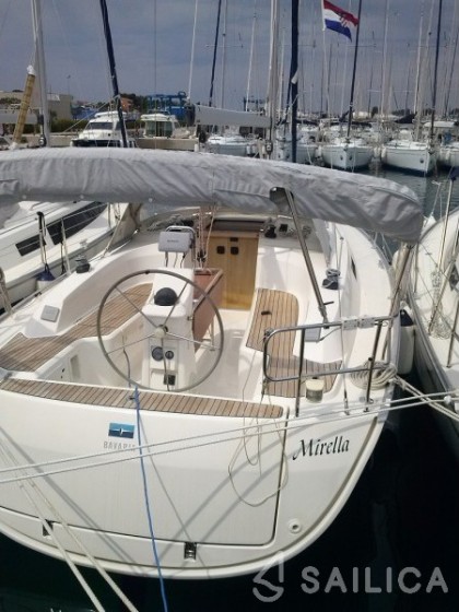 Bavaria 33 Cruiser - Yacht Charter Sailica