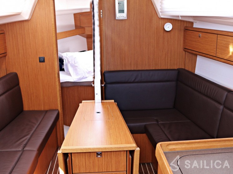Bavaria 33 Cruiser - Yacht Charter Sailica