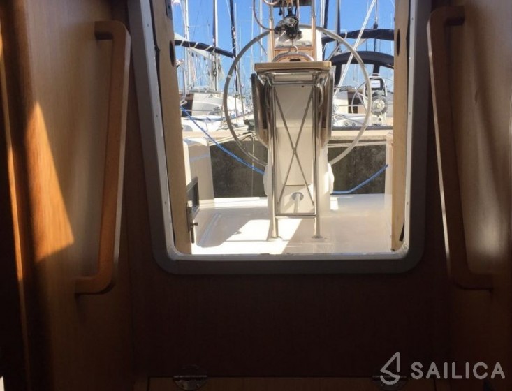 Bavaria 33 Cruiser - Yacht Charter Sailica