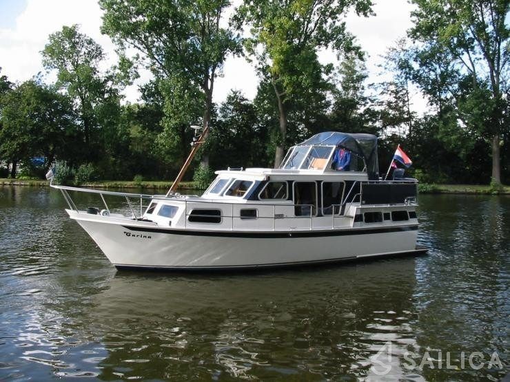 Ankerkruiser 950 - Yacht Charter Sailica