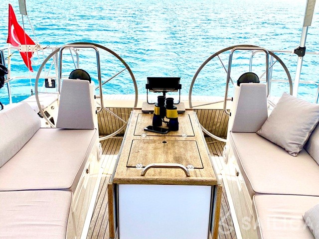 Bavaria 40 Cruiser - Yacht Charter Sailica