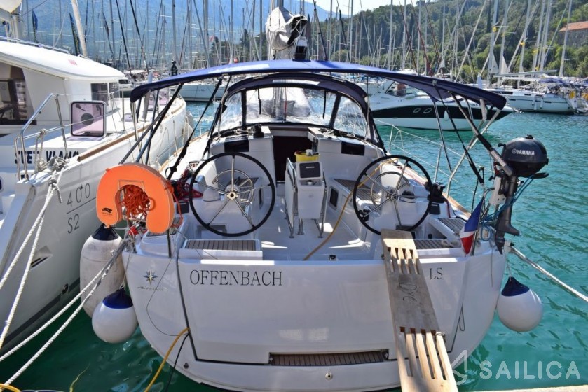 Sun Odyssey 419 - Yacht Charter Sailica