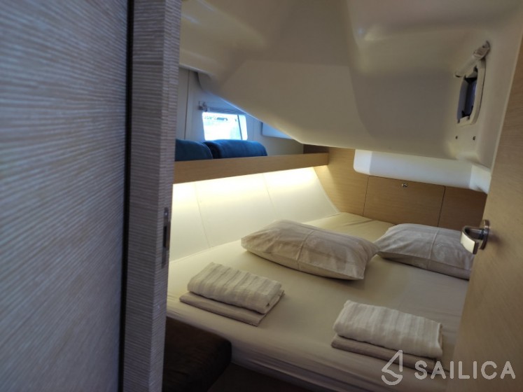 Elan 40 Impression - Yacht Charter Sailica