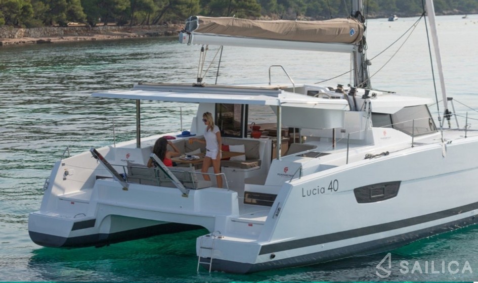 Lucia 40 - Yacht Charter Sailica