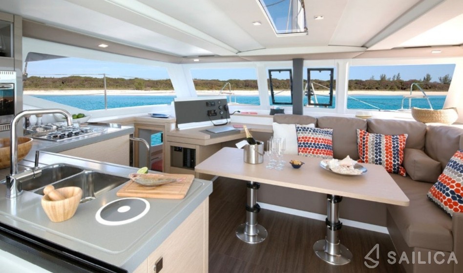 Lucia 40 - Yacht Charter Sailica