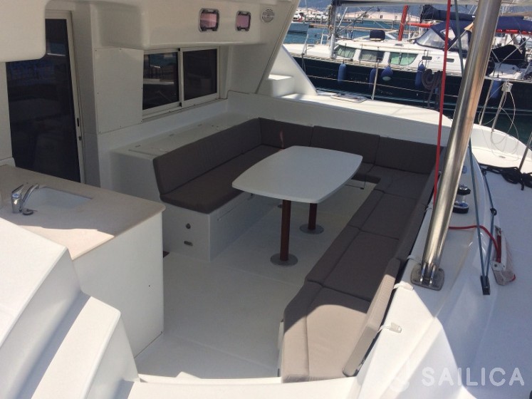 Lagoon 440 - Yacht Charter Sailica