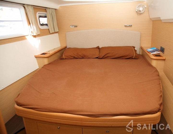 Lagoon 440 - Yacht Charter Sailica