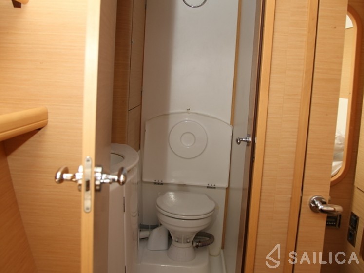 Lagoon 440 - Yacht Charter Sailica