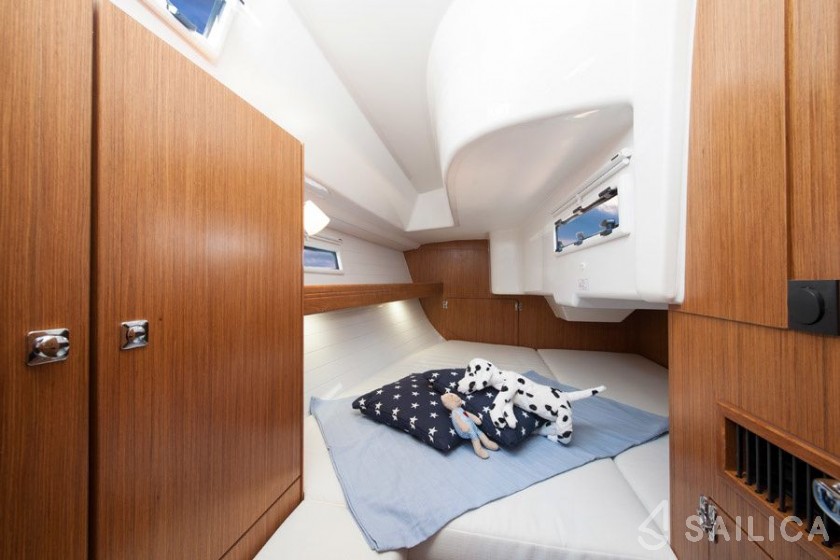 Bavaria 33 Cruiser - Yacht Charter Sailica