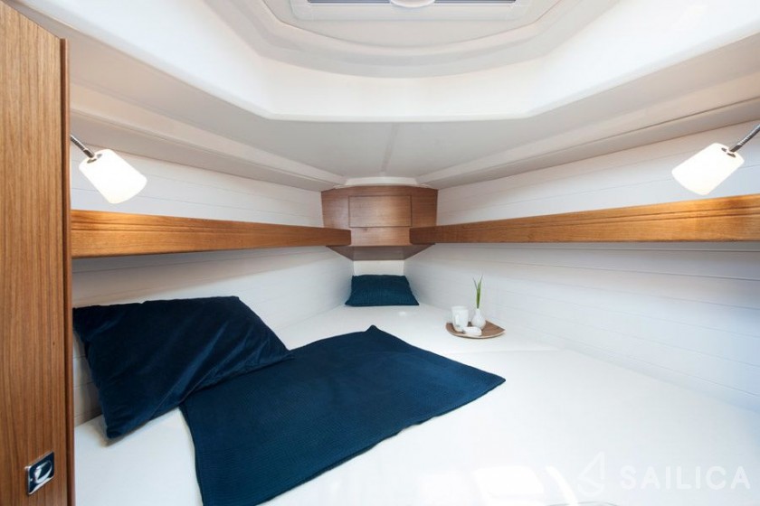 Bavaria 33 Cruiser - Yacht Charter Sailica