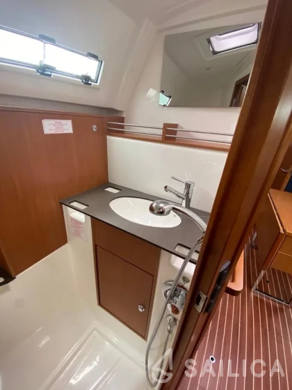 Bavaria 36 Cruiser - Yacht Charter Sailica