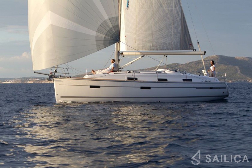 Bavaria 36 Cruiser - Yacht Charter Sailica